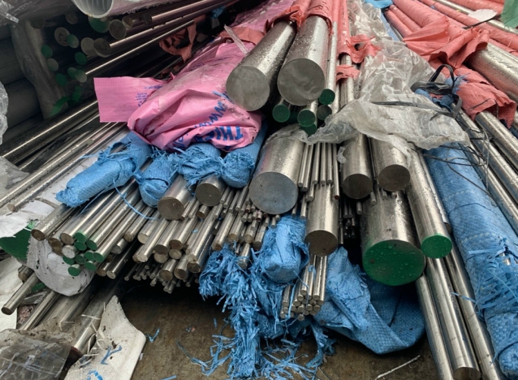 LÁP TRÒN ĐẶC 304- PHI 270|STAINLESS STEEL 304 ROUND BAR , Diameter 270mm