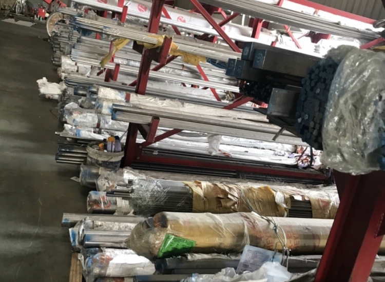 CÂY ĐẶC ( LÁP)- 304