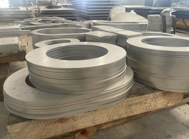 GIA CÔNG INOX CHẶT CHẤN CẮT LASER THEO YÊU CẦU