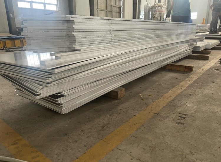 GIA CÔNG INOX LASER CHI TIẾT