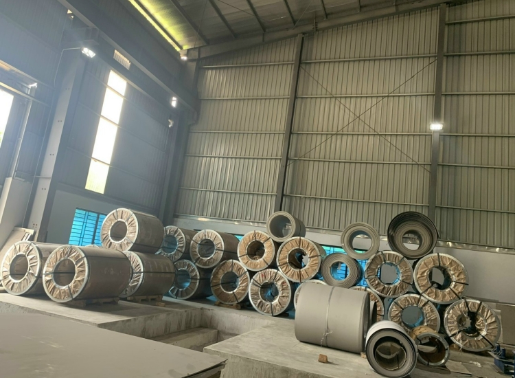 CUỘN INOX CÁN NÓNG 304