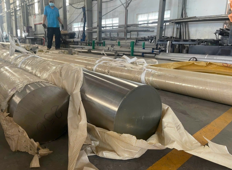 LÁP TRÒN ĐẶC 304- PHI 220|STAINLESS STEEL 304 ROUND BAR , Diameter 220mm