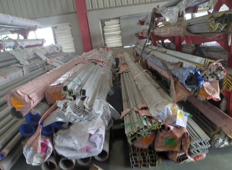 VÊ ĐÚC INOX 316/316L: 65 x 65 x 5.0 x 6 M